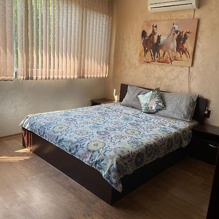 Lotos Apartament Daire Burgaz Dış mekan fotoğraf